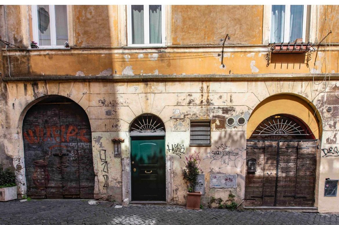 Semesterbostad Trastevere Accomodation *